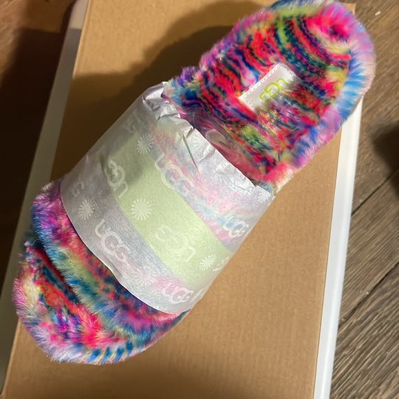 Uggs White Fluffita Pixelate Sandal-size 6 NIB - Picture 8 of 12